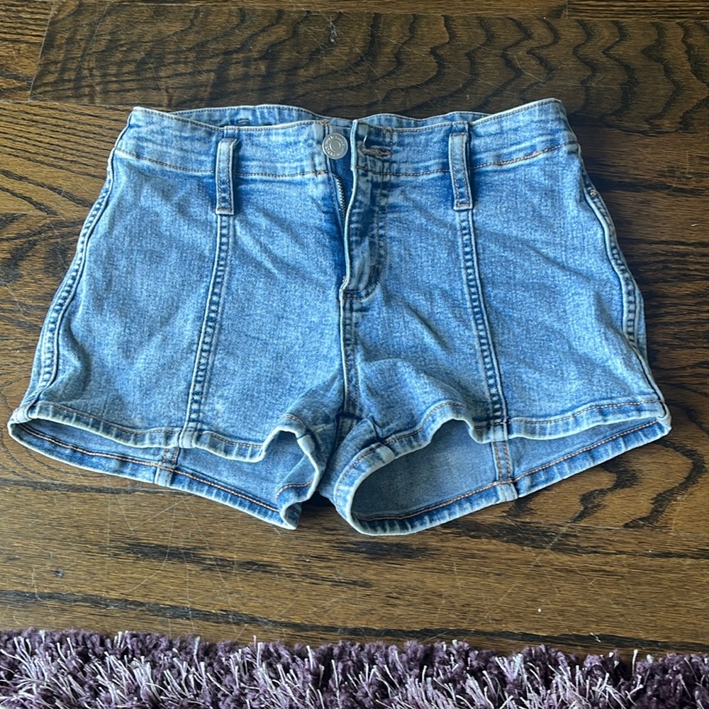 Women’s mini Jean shorts